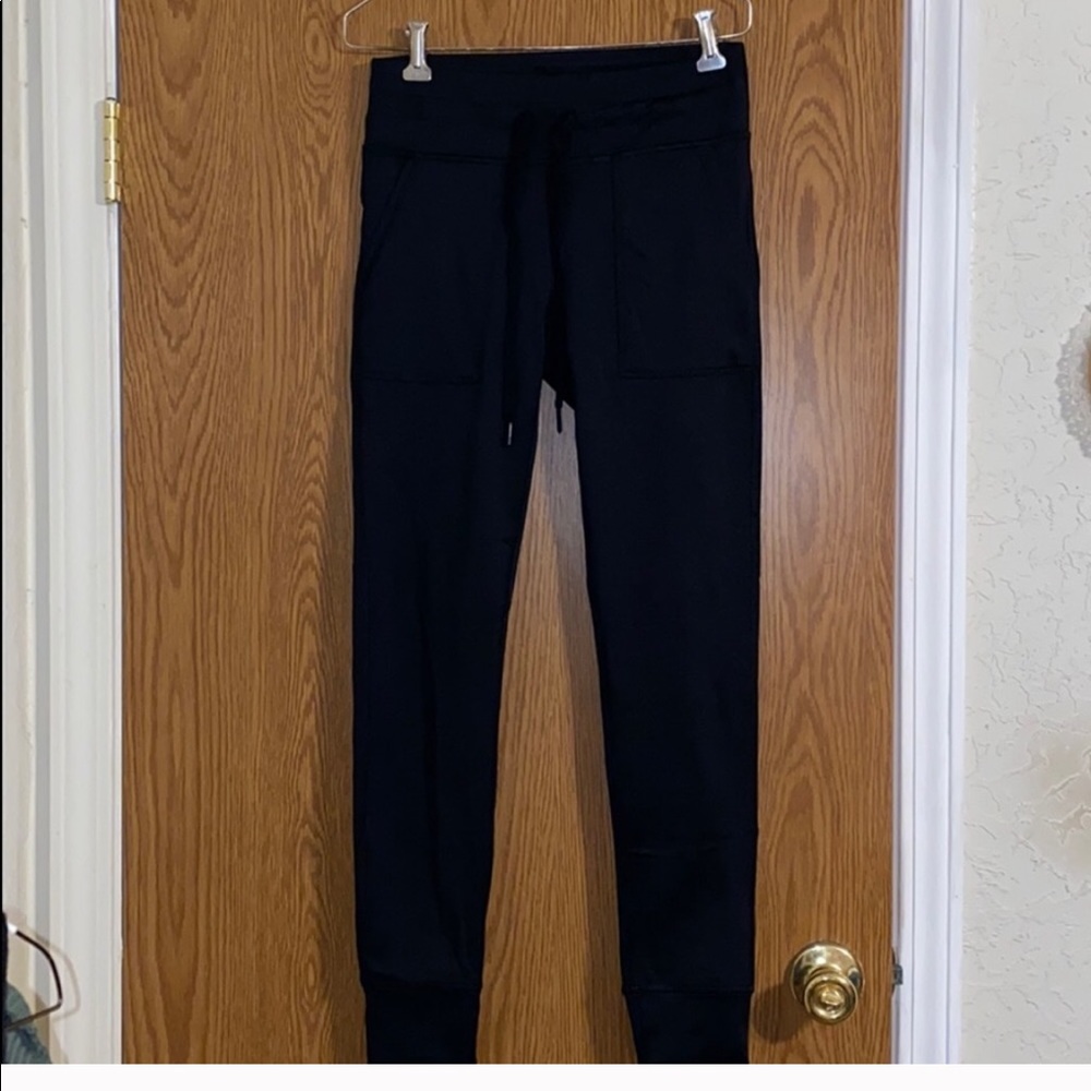 ‼️BRAND NEW Aerie Play Pocket & Cuff Leggings‼️